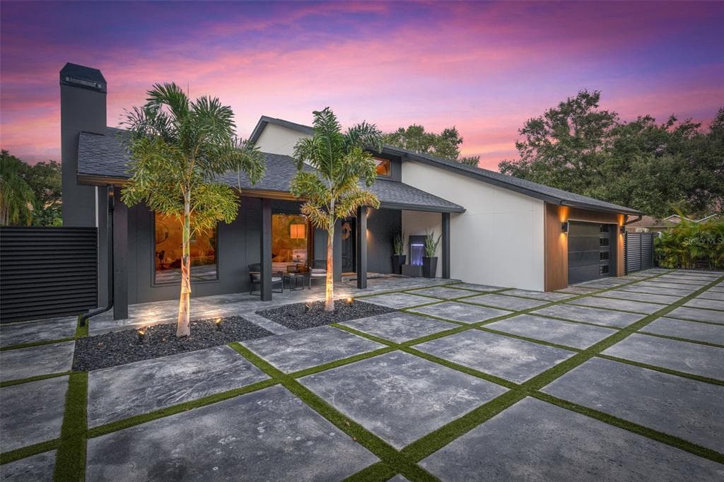 1008 MICHIGAN BOULEVARD DUNEDIN, FL 34698