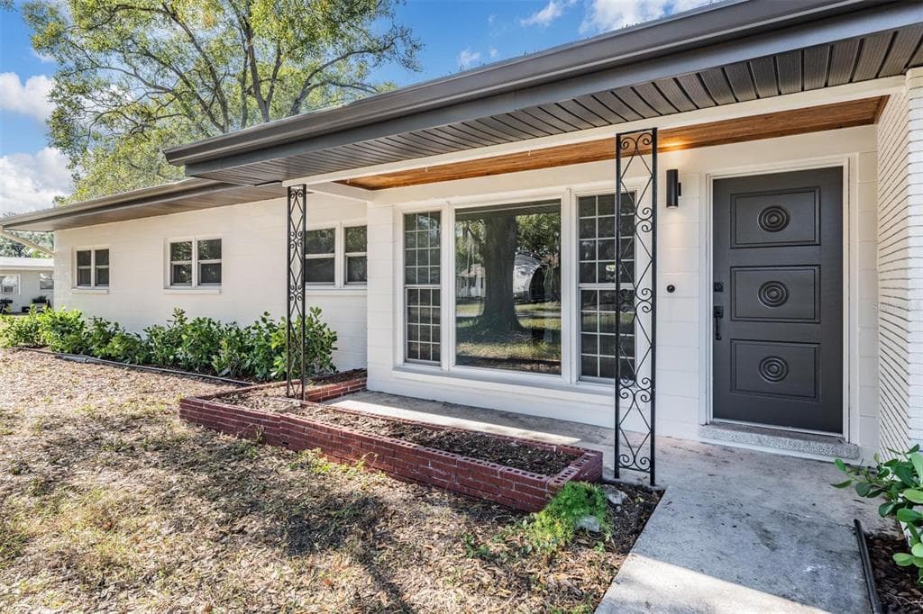 11012 N OREGON AVENUE TAMPA, FL 33612