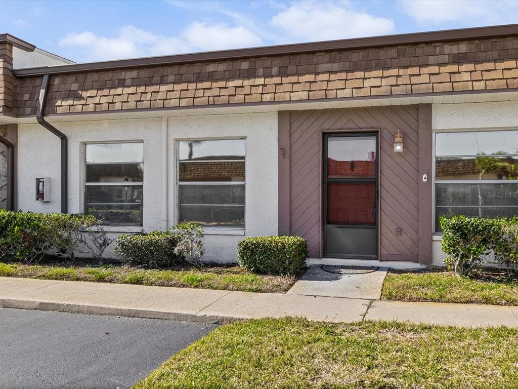 6037 CHESHAM DRIVE UNIT 7 NEW PORT RICHEY, FL 34653