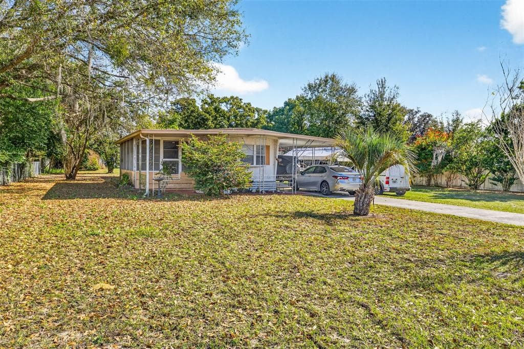 5548 BRUCE LANE WESLEY CHAPEL, FL 33543