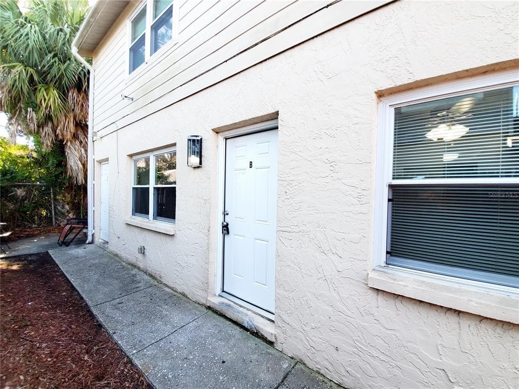 4115 32ND STREET N UNIT B ST PETERSBURG, FL 33714