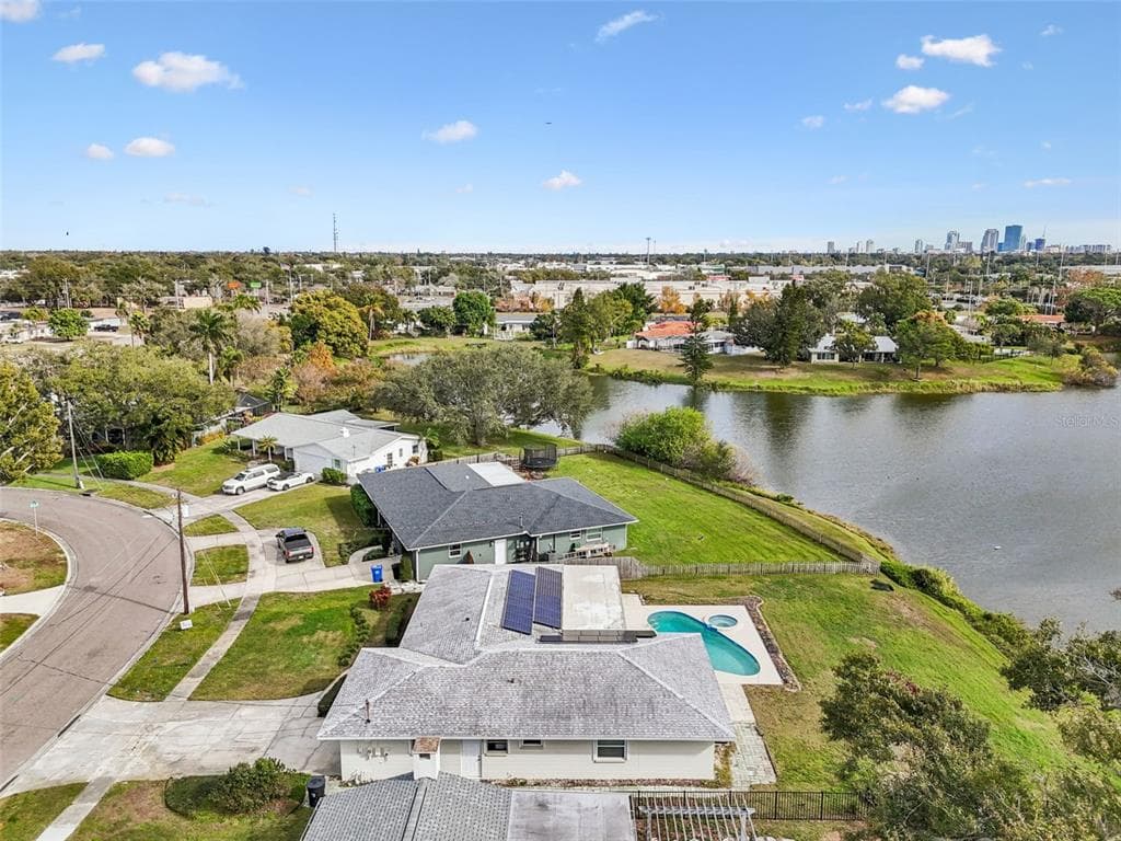3700 21ST AVENUE N ST PETERSBURG, FL 33713