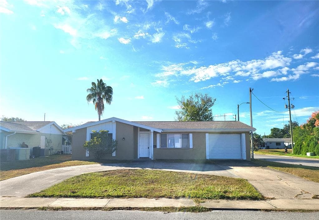 4004 GRAYTON DRIVE NEW PORT RICHEY, FL 34652