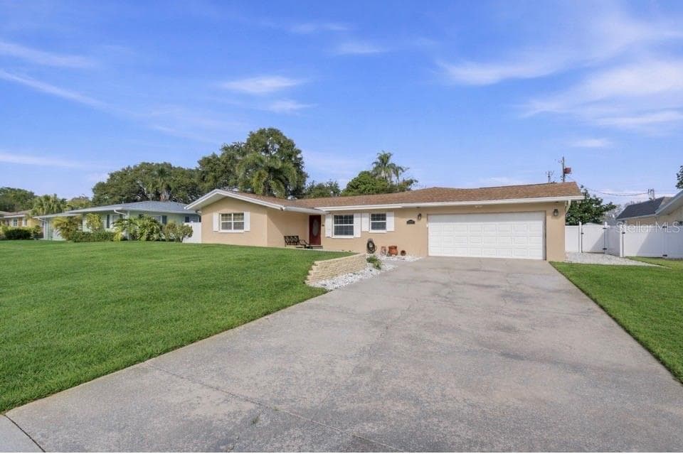1658 FRUITWOOD DRIVE