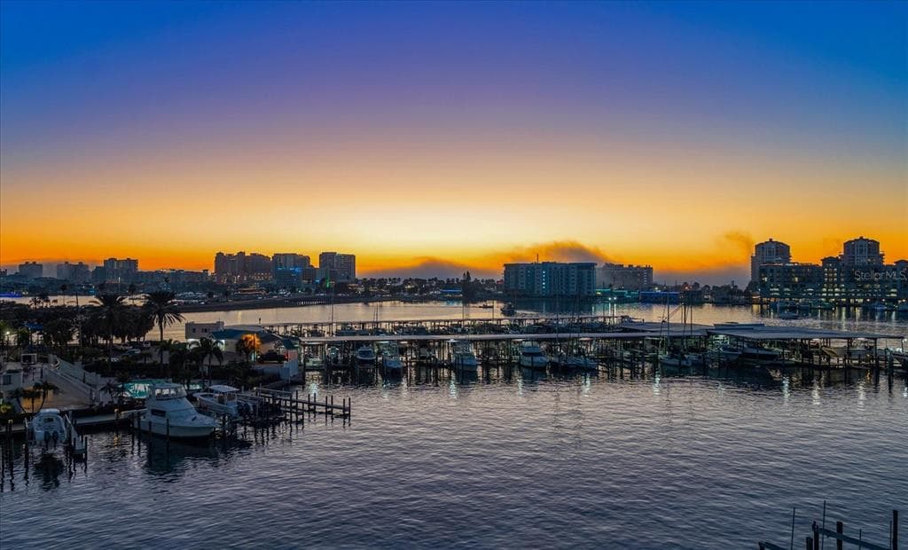 211 DOLPHIN POINT UNIT 501 CLEARWATER, FL 33767