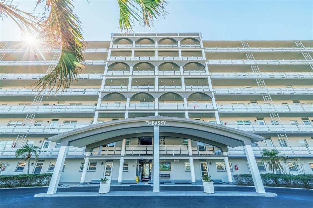 5900 SHORE BOULEVARD S UNIT 512 GULFPORT, FL 33707
