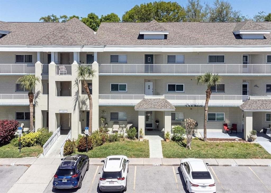 2210 UTOPIAN DRIVE E UNIT 214