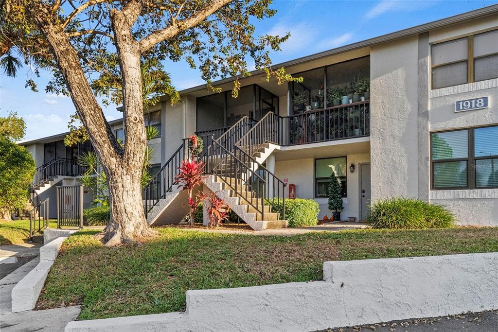 1918 PELICAN LANDING BOULEVARD UNIT 1125 CLEARWATER, FL 33762
