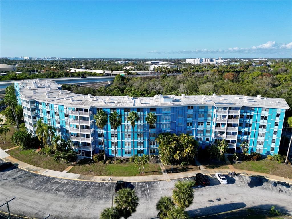 3315 58TH AVENUE S UNIT 204 ST PETERSBURG, FL 33712