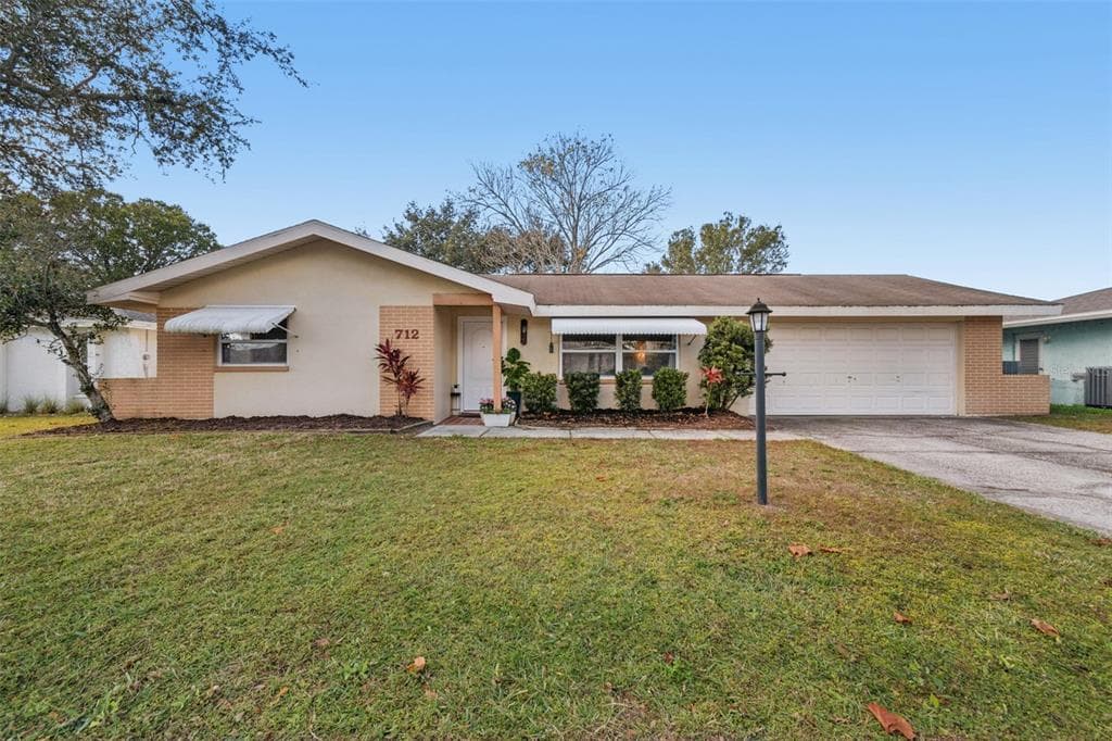 712 LEMONWOOD DR OLDSMAR, FL 34677