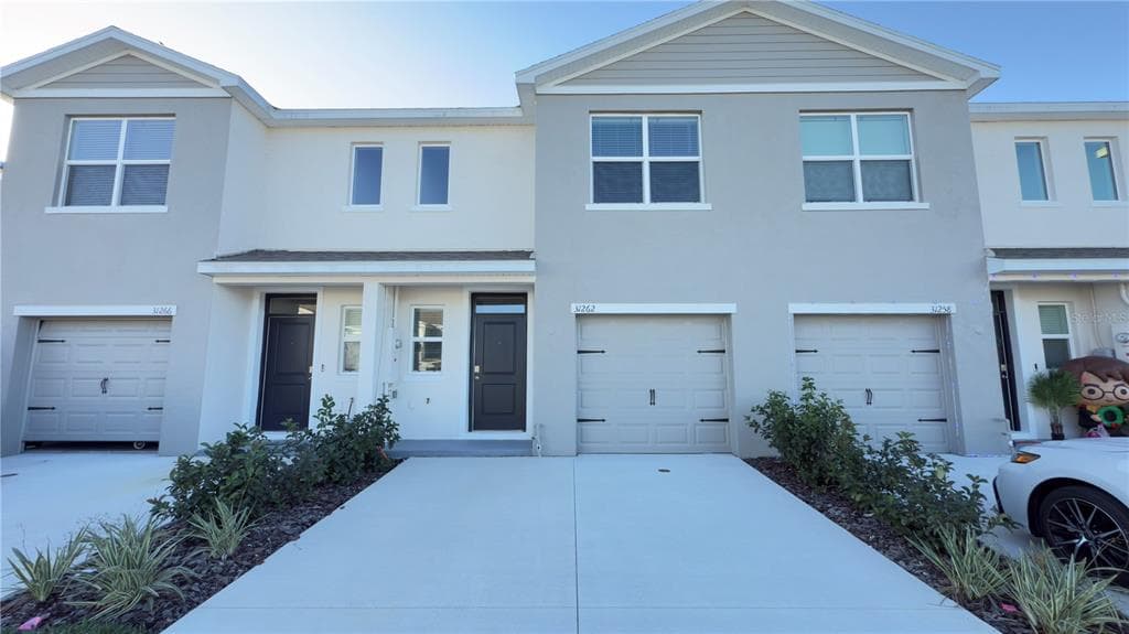 31262 MIDNIGHT SUN WAY WESLEY CHAPEL, FL 33545
