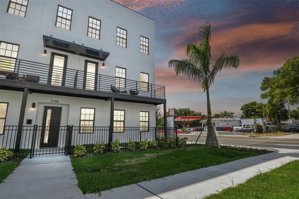 2758 5TH AVENUE S ST PETERSBURG, FL 33712