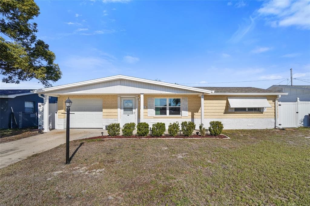4853 MANOR DRIVE