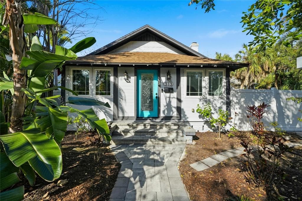 313 23RD AVENUE N ST PETERSBURG, FL 33704