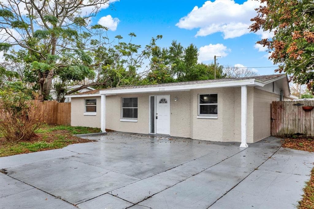 5038 GALAXY DRIVE NEW PORT RICHEY, FL 34652