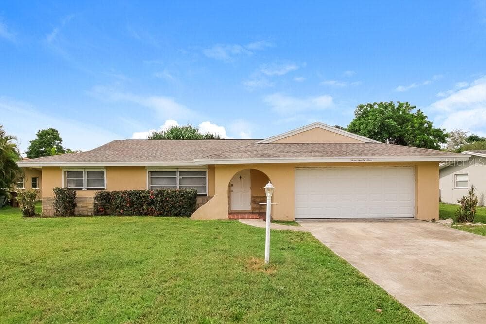 323 SE 47TH STREET CAPE CORAL, FL 33904