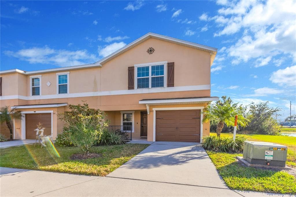 7215 STERLING POINT COURT GIBSONTON, FL 33534