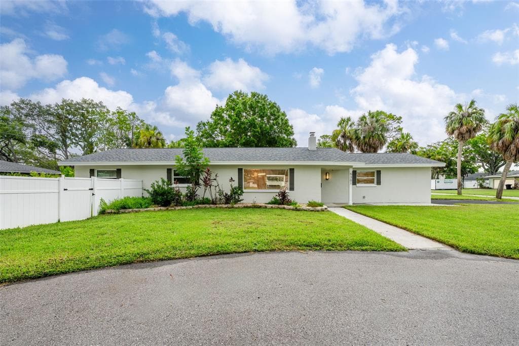5301 VENETIAN BOULEVARD NE ST PETERSBURG, FL 33703