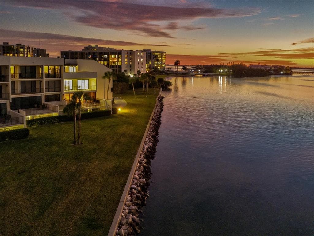 50 COE ROAD UNIT 126 BELLEAIR, FL 33756