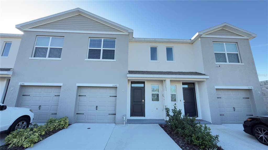 31242 MIDNIGHT SUN WAY WESLEY CHAPEL, FL 33545