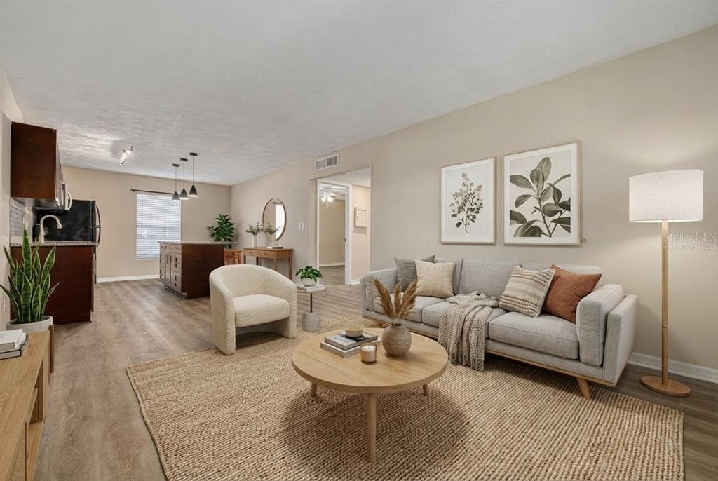 2808 W AZEELE STREET UNIT 117