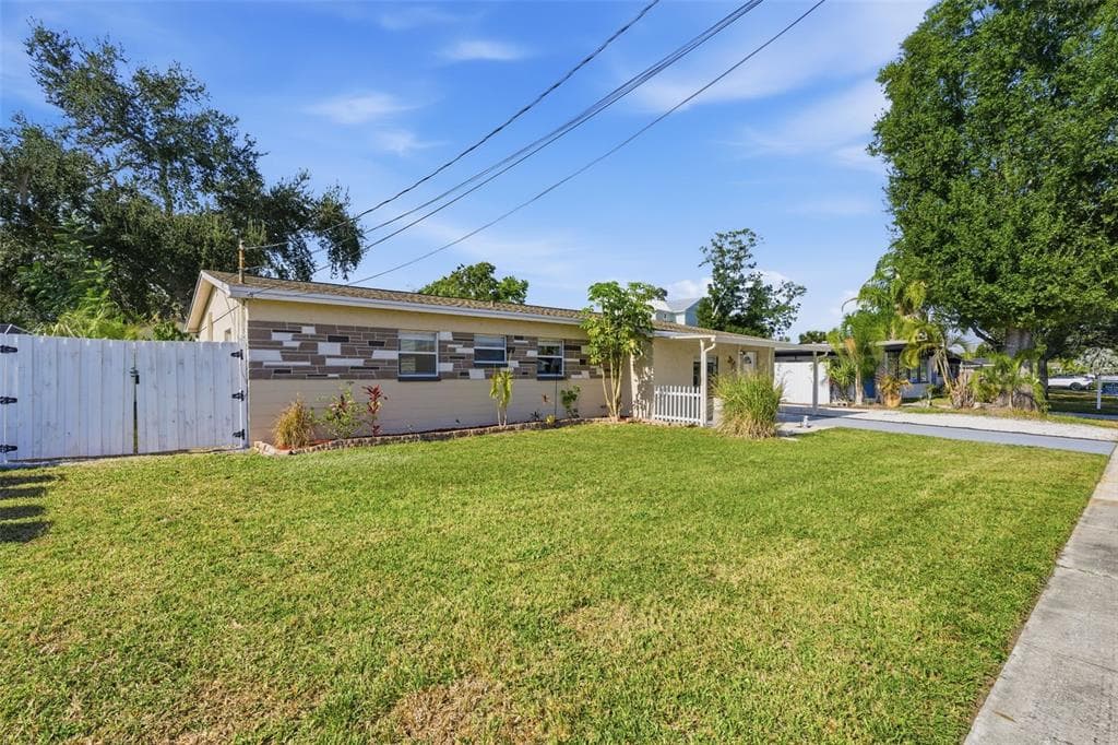 318 COUNTRY CLUB DRIVE OLDSMAR, FL 34677