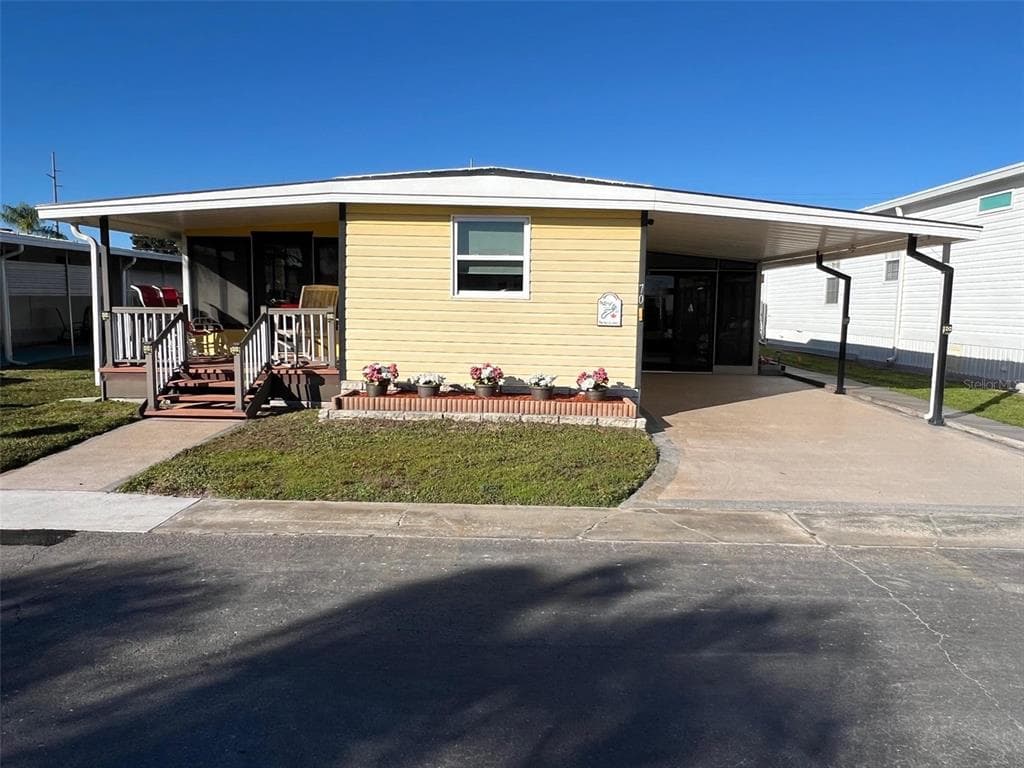 11300 124TH AVENUE UNIT 70 LARGO, FL 33778