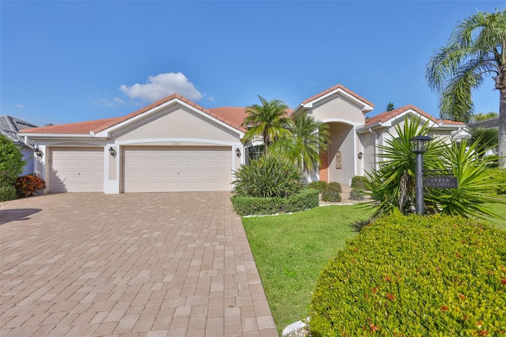 2221 PLATINUM DRIVE SUN CITY CENTER, FL 33573
