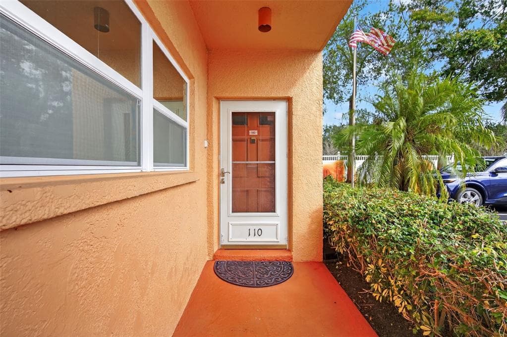 3740 58TH STREET N UNIT 110 ST PETERSBURG, FL 33710