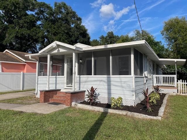 6917 N LYNN AVENUE TAMPA, FL 33604