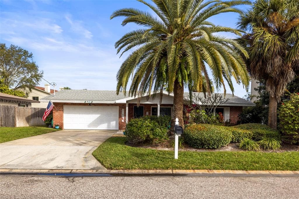 54 NICHOLAS DRIVE DUNEDIN, FL 34698