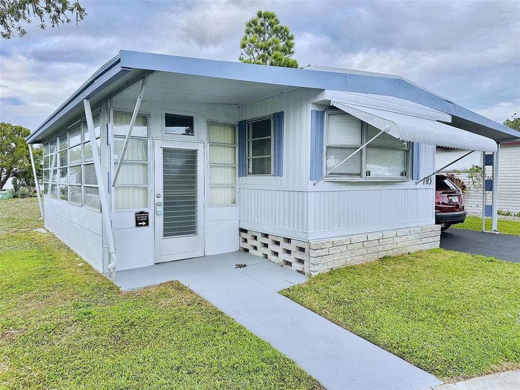 9790 66TH STREET N UNIT 105 PINELLAS PARK, FL 33782