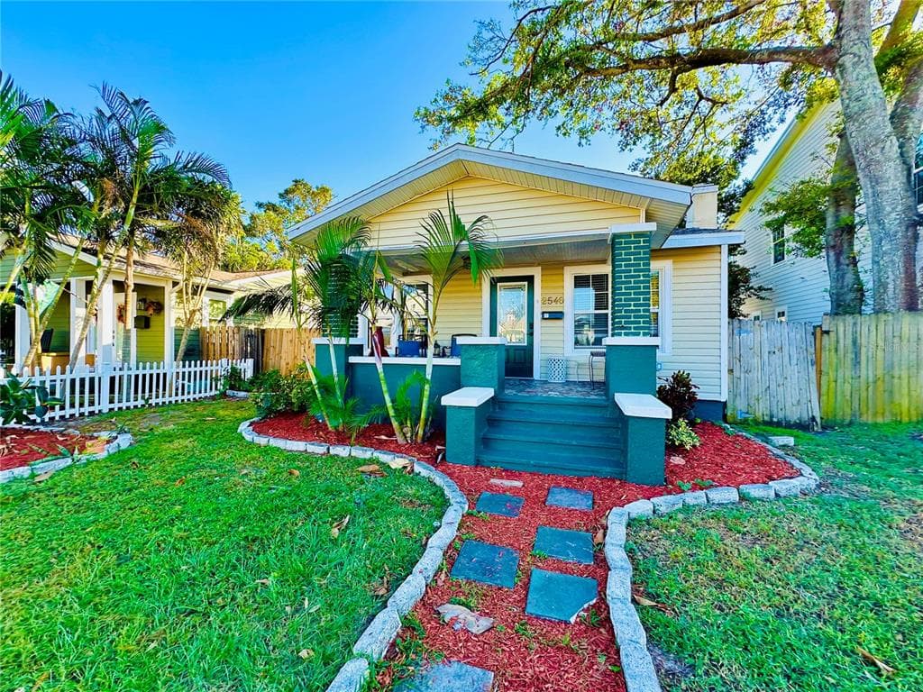 2540 DARTMOUTH AVENUE N ST PETERSBURG, FL 33713
