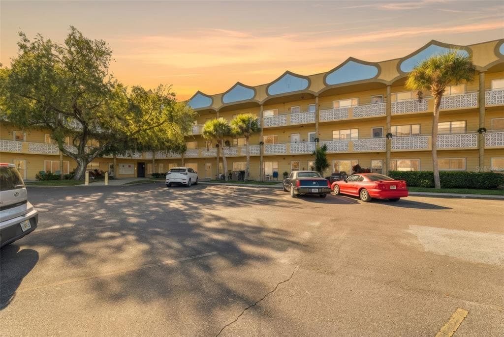 2467 FINLANDIA LANE UNIT 75 CLEARWATER, FL 33763