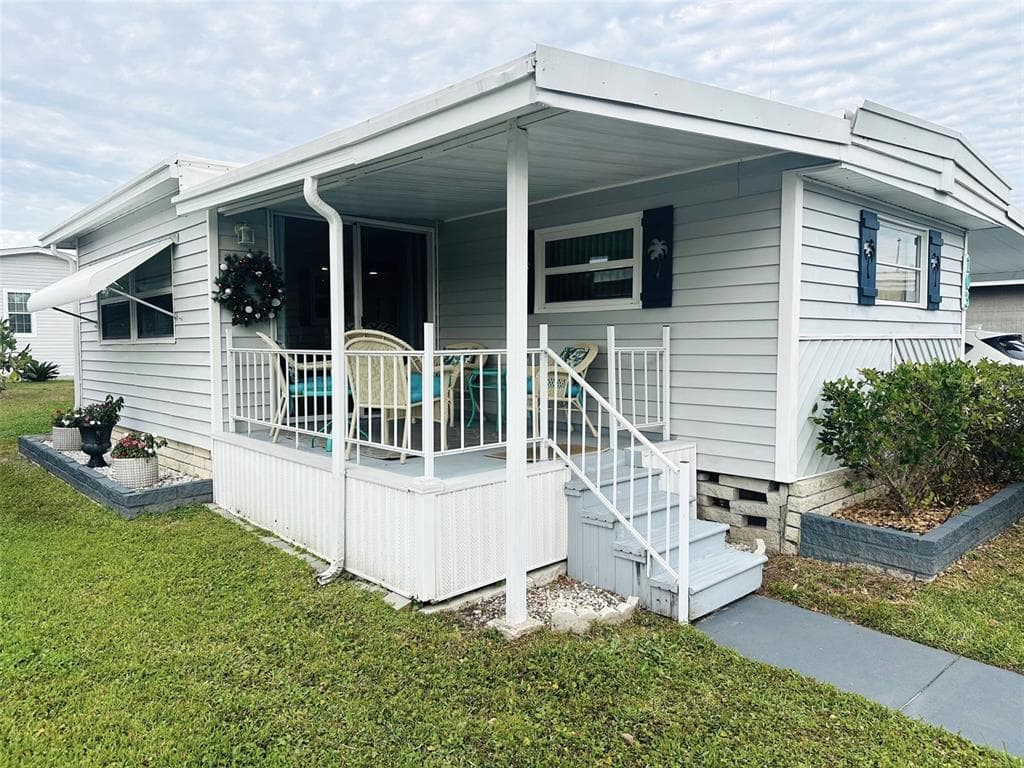 9790 66TH STREET N UNIT 103 PINELLAS PARK, FL 33782
