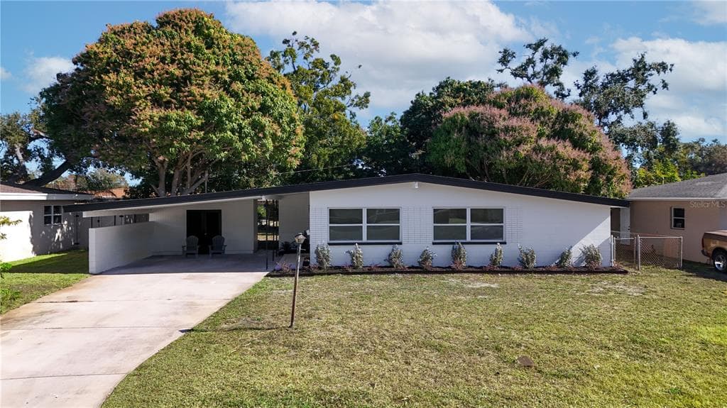 5868 GROVE STREET S ST PETERSBURG, FL 33705