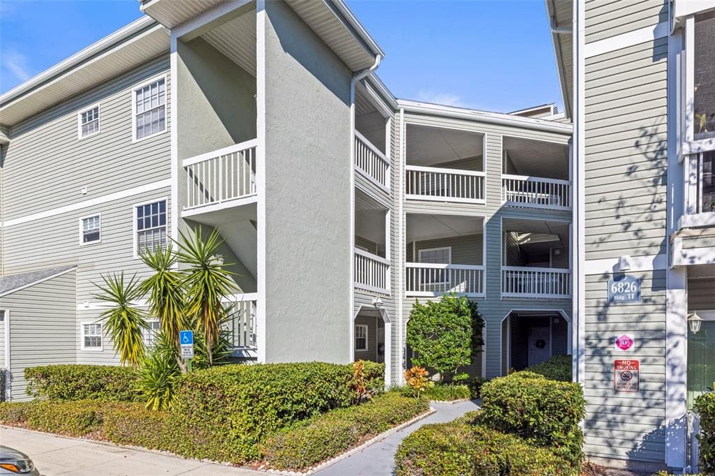 6826 STONES THROW CIRCLE N UNIT 11203 ST PETERSBURG, FL 33710