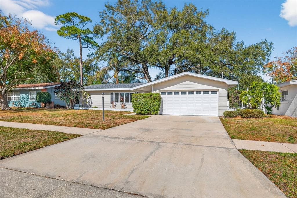 1648 LEISURE DRIVE CLEARWATER, FL 33756