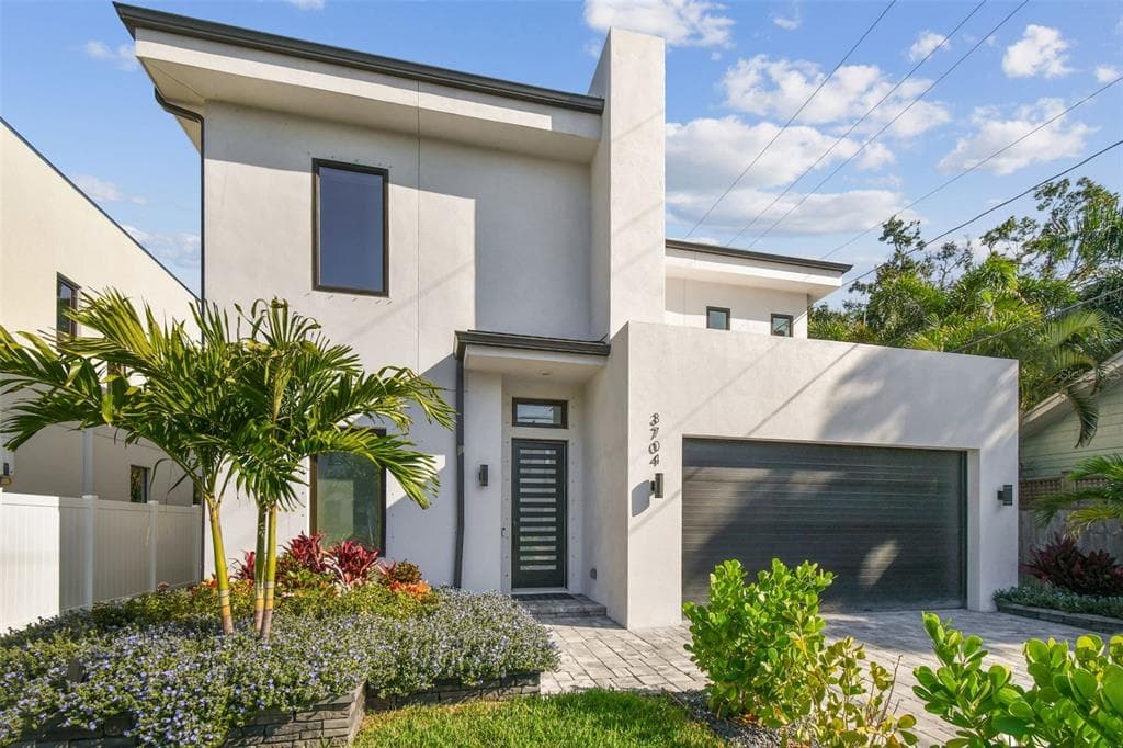 3704 S LYNWOOD TAMPA, FL 33611