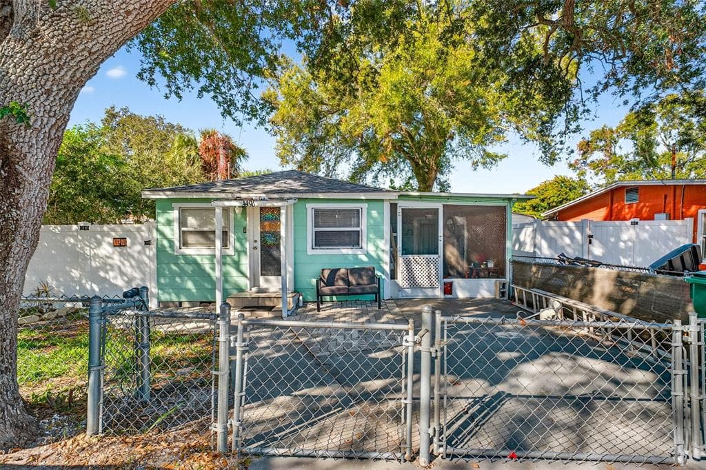 4496 STAR STREET N ST PETERSBURG, FL 33709