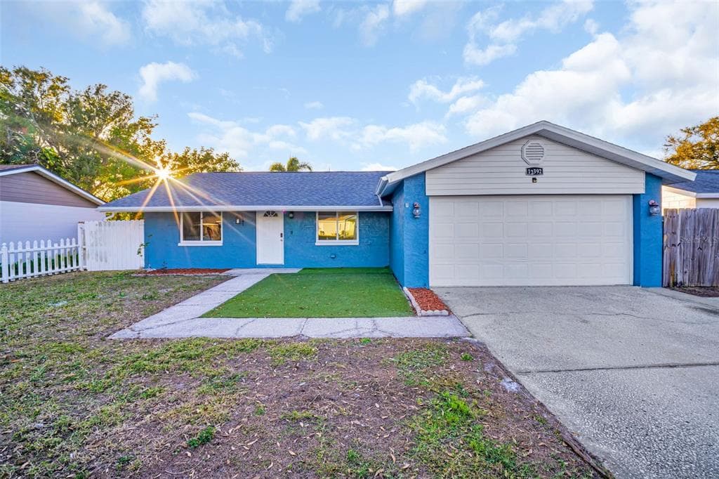 12392 CUMBERLAND DRIVE LARGO, FL 33773