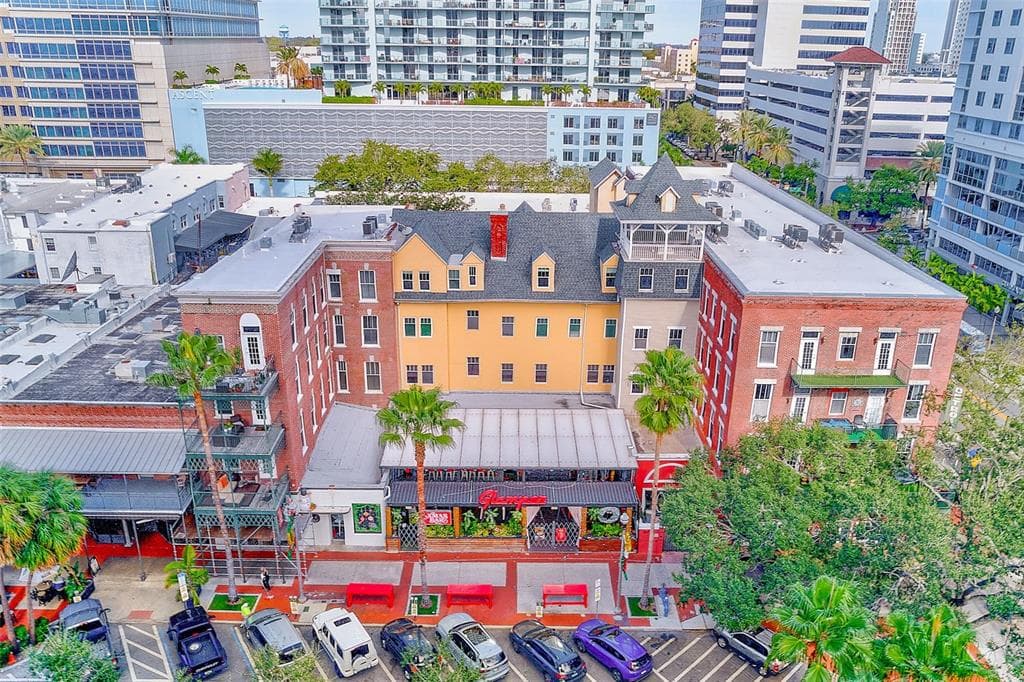 215 CENTRAL AVENUE UNIT 4C ST PETERSBURG, FL 33701