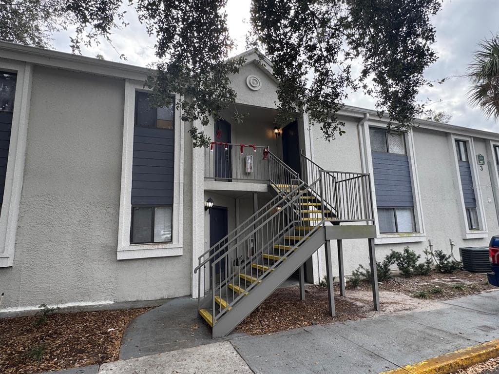 7606 PINERY WAY UNIT F TAMPA, FL 33615