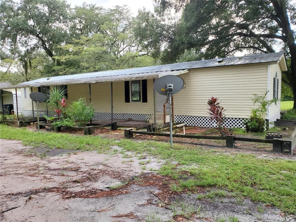 3511 MUD LAKE ROAD PLANT CITY, FL 33566