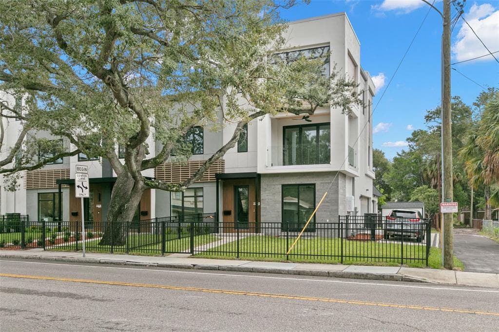 2209 N BOULEVARD UNIT 1 TAMPA, FL 33602