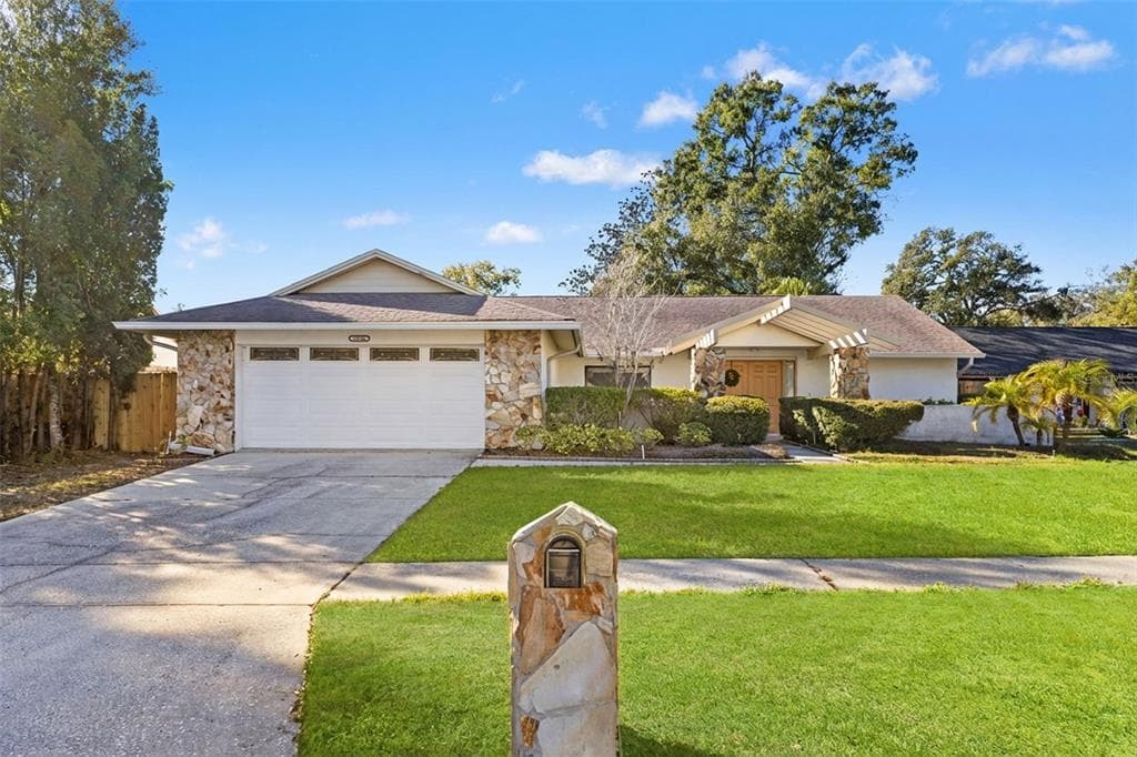 13604 COZY PLACE TAMPA, FL 33625