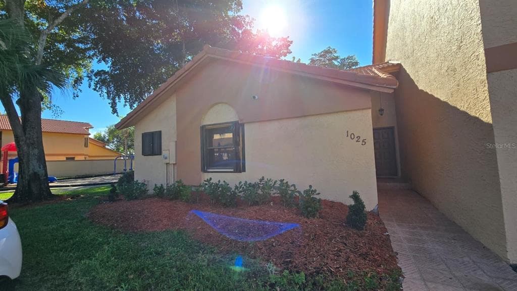 1025 SW 113TH TERRACE PEMBROKE PINES, FL 33025