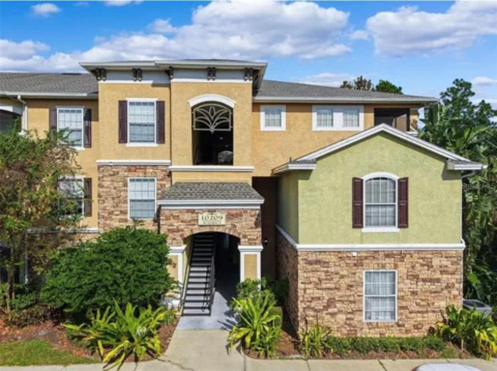 10209 COURTNEY PALMS BOULEVARD UNIT 204 TAMPA, FL 33619