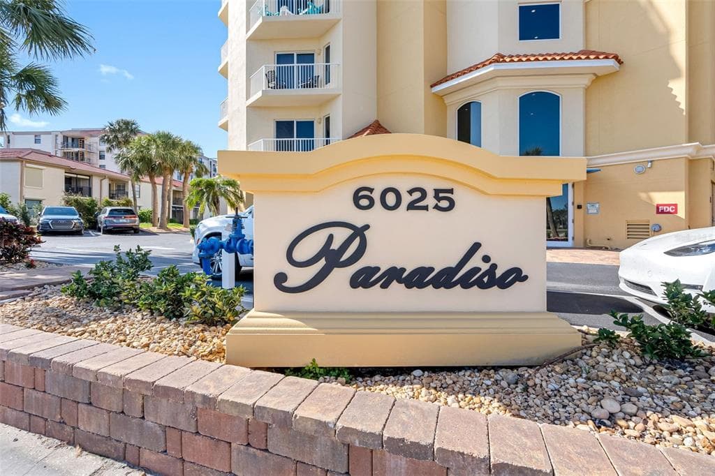 6025 SUN BLVD BOULEVARD UNIT 201 ST PETERSBURG, FL 33715