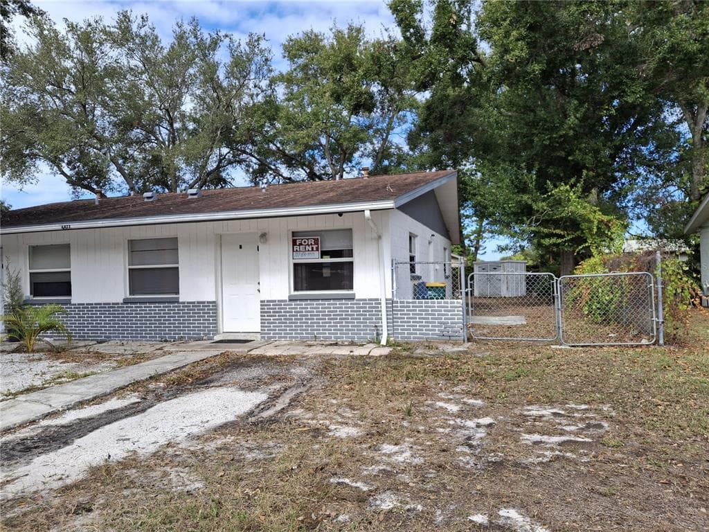 6477 146TH AVENUE N UNIT B CLEARWATER, FL 33760